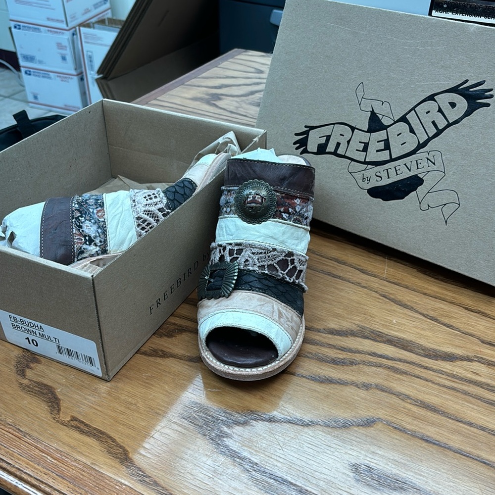 Freebird heeled sandals BRAND NEW!!!